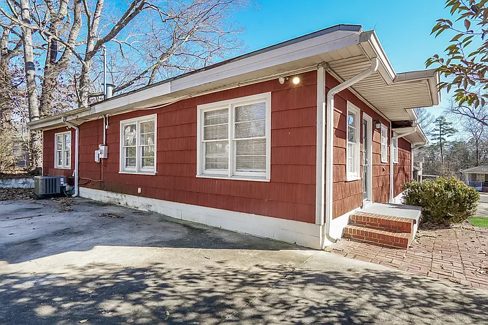 205 Ridgewood Ave — Photo 11