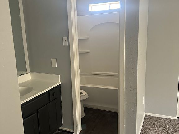 5th image of 13330 Myrna Ln