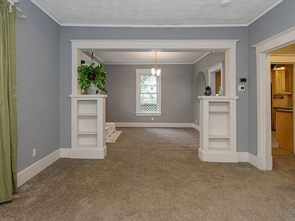4th image of 1041 S 48th St