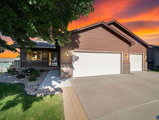 808 S Whitewood Ave, Sioux Falls, SD 57106