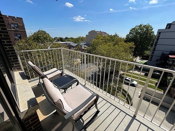 4th image of 1704 Ocean Ave #4J