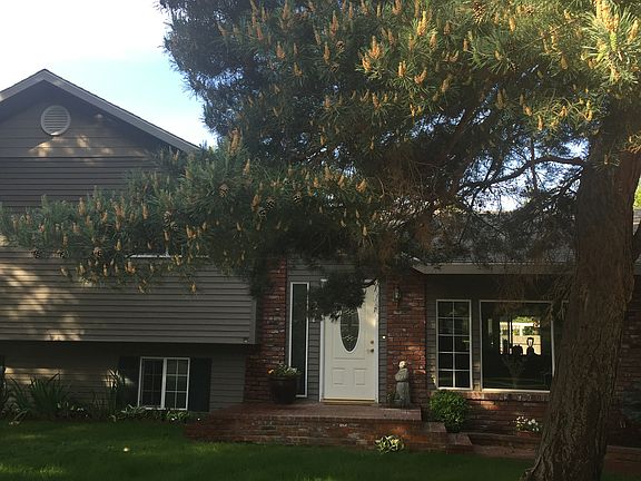 2nd image of 927 Wauna Vista Dr