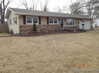 784 Walnut St, Knoxville, IL 61448