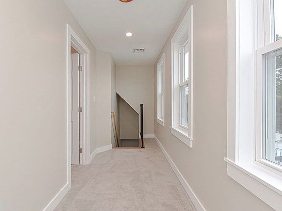 4th image of 370 West St Unit 2