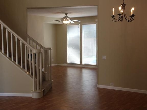 4th image of 1209 Blackberry Cir