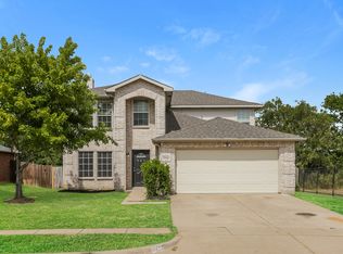8423 River Bluffs Dr, Arlington, TX 76002