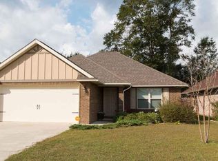 2563 Fiddlers Cir, Cantonment, FL 32533