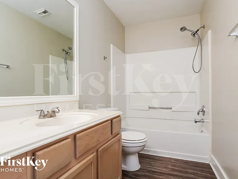 19214 Spruce Bough Ln — Photo 10