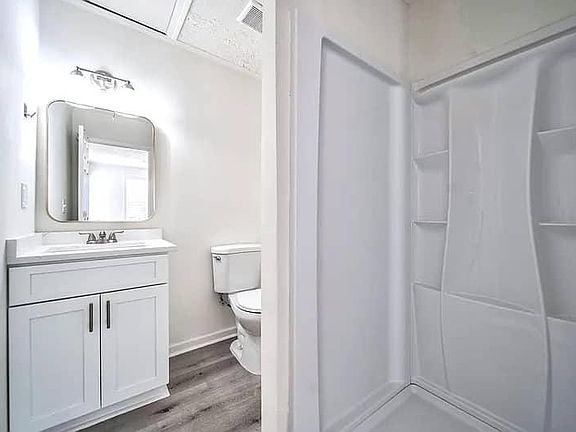 4th image of 336 McArthur Dr NE #336