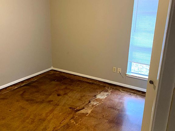 3rd image of 1018 SE Benton St