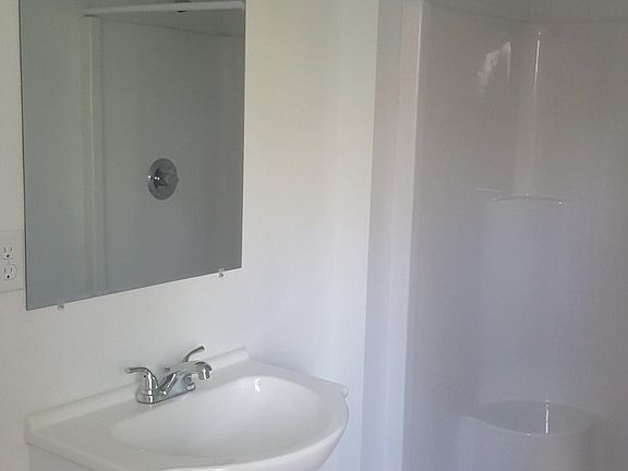 4th image of 320 Norris Ave Floor 1