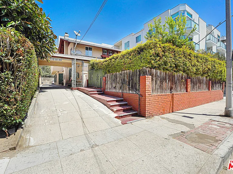 7139 Hawthorn Ave #3 — Photo 2