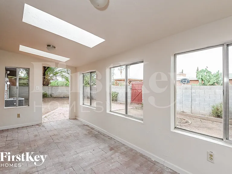 8940 E Pine Valley Dr — Photo 6