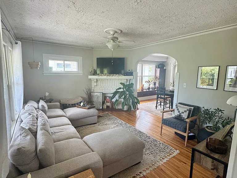 1634 Cordova Ave #UP — Photo 5