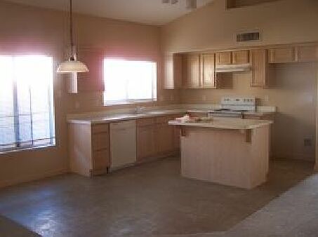 2nd image of 1023 E Mission Dr