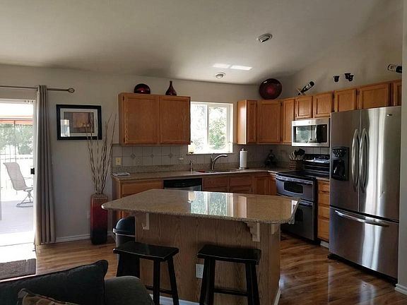 3rd image of 17914 E Montgomery Ave