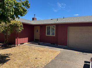 2605 Harvest Ln, Springfield, OR 97477