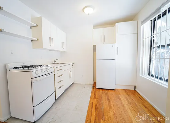 Rented by City Connections Realty | media 19