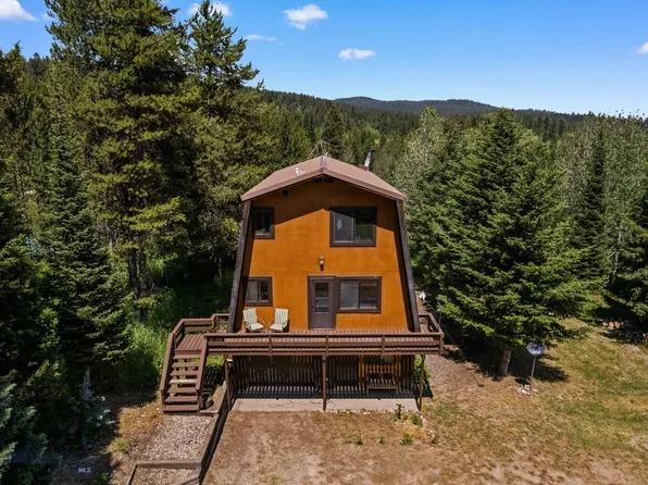 330 Fishermans Village Loop, West Yellowstone, MT 59758