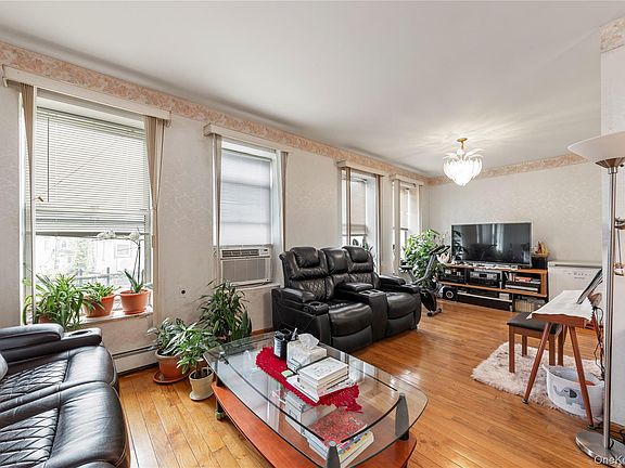 2nd image of 1727 E 14th Street