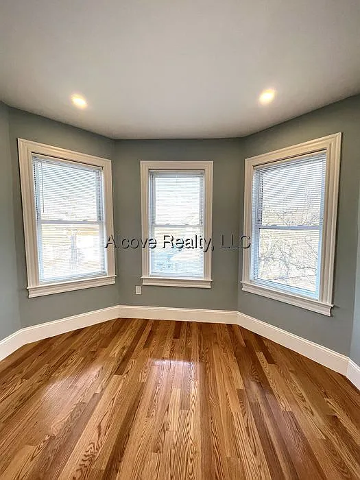 3 bed, 2.0 bath, $4,495 — Photo 4