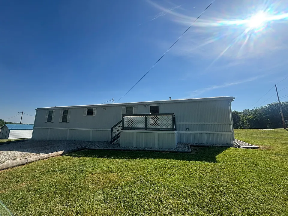 824 Browns Ridge Rd