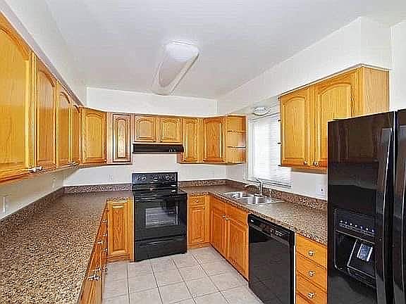 4th image of 3195 Tobago Ct