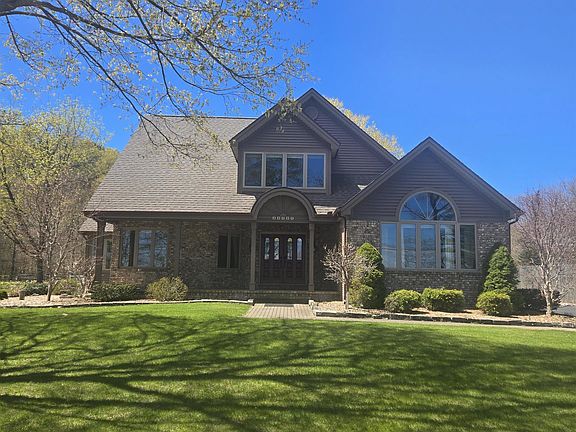 4th image of 12535 Bluff Rd