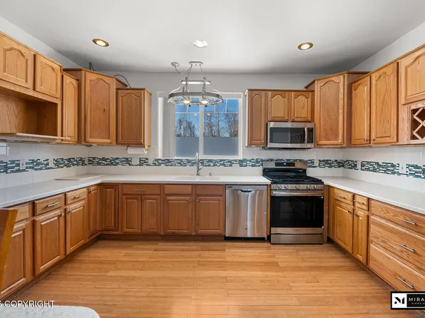 5360 N Honeysuckle Ln, Wasilla, AK 99654