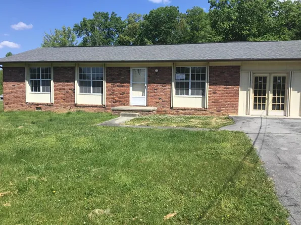 102 Edmond Dr, Oliver Springs, TN 37840