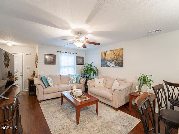 4th image of 218 Glen Cannon Dr