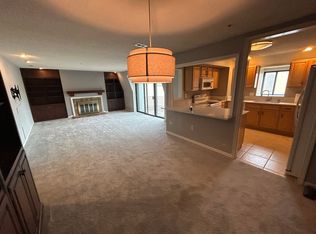 6646 W 109th St APT E, Overland Park, KS 66211