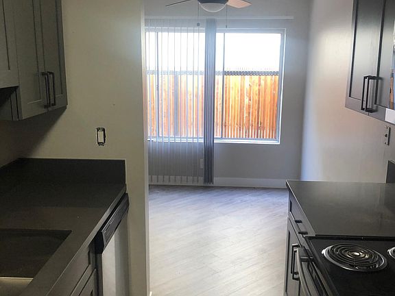 5th image of 6333 Lexington Ave APT 105