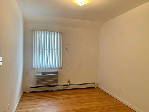 4th image of 14953 23rd Ave Floor 2