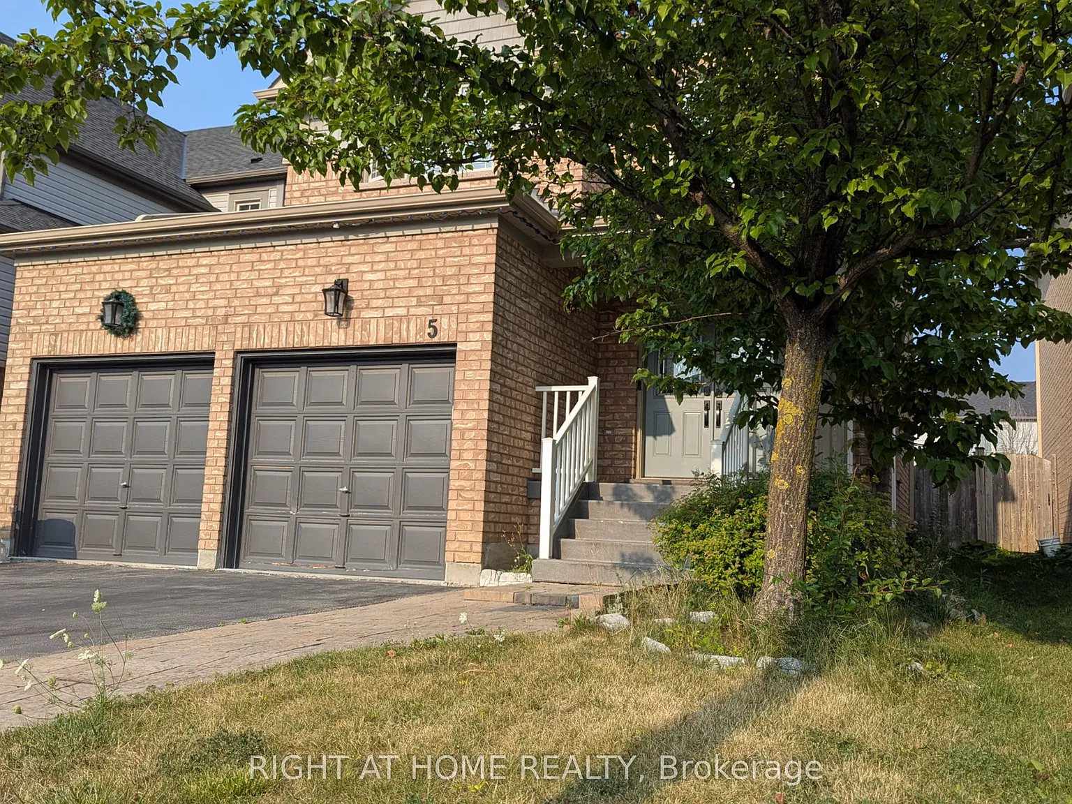 4 bed, $2,900 — Photo 2