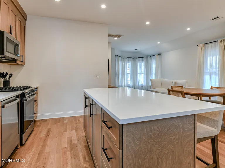 22 Atlantic Ave — Photo 8