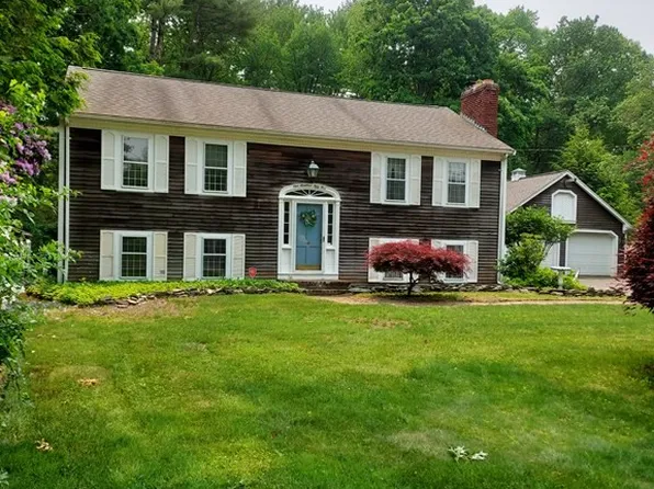 155 Bridge St, Raynham, MA 02767