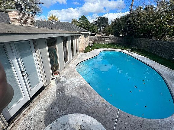 2nd image of 22611 Fincastle Dr