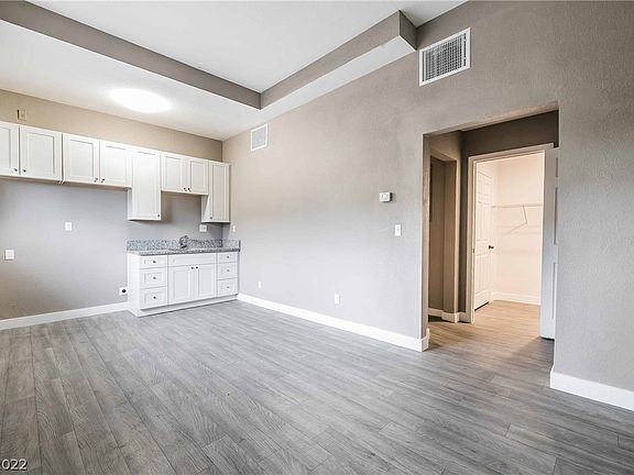 4th image of 417 E Merlayne Dr Studio 1
