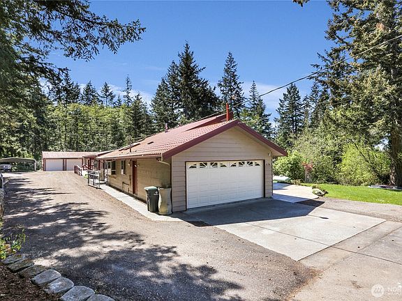 4th image of 476 Wilderness Way