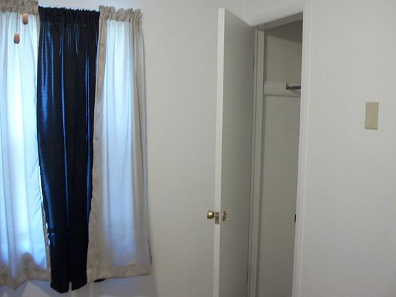 3rd image of 507 W Porter St