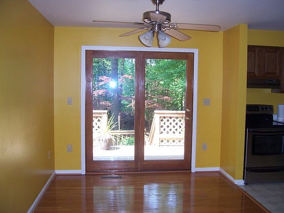 4th image of 21279 Scarborough Dr