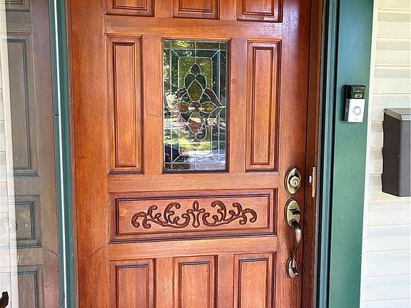 3rd image of 918 N Bever St
