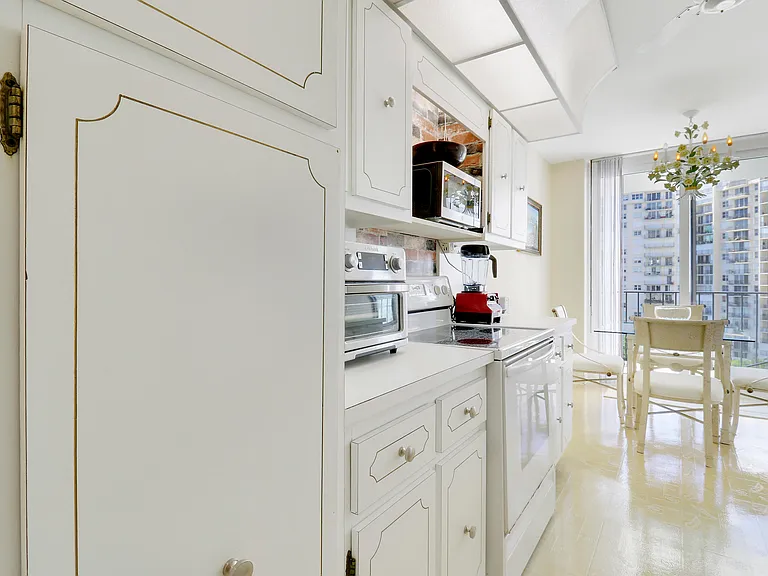 1701 S Flagler Dr #903 — Photo 9