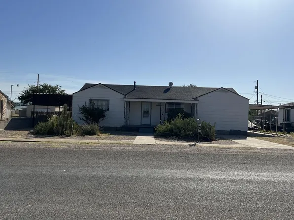 903 S Elizabeth St, Crane, TX 79731