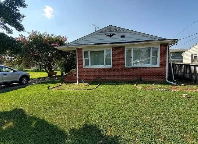 3 bed, 1068 sqft, $1,550 — Photo 4