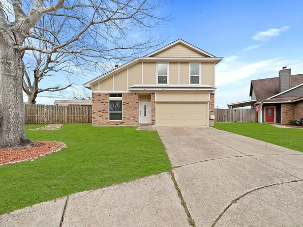 725 Prairie Ln, Angleton, TX 77515