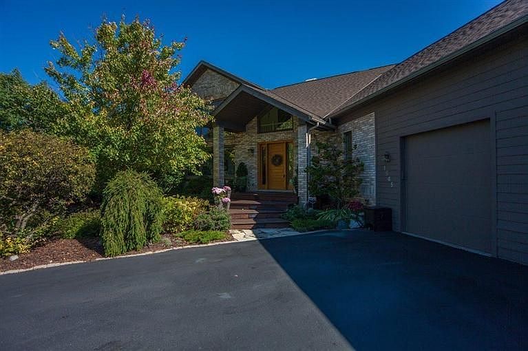 1st image of 1545 High Hollow Dr