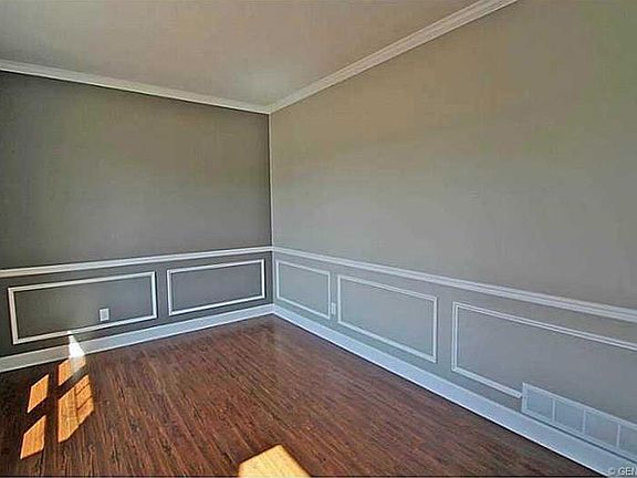 5th image of 240 Barclay Ct