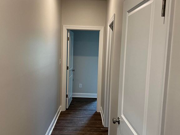 4th image of 226 Woodland Trl